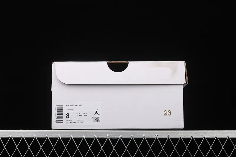 All categories Air Jordan Jordan series basketball shoes Air Jordan 1 Mid Air Jordan 1 Mid AJ1 Joe 1 corduroy orange Zhongbang basketball shoes DA8009-108
